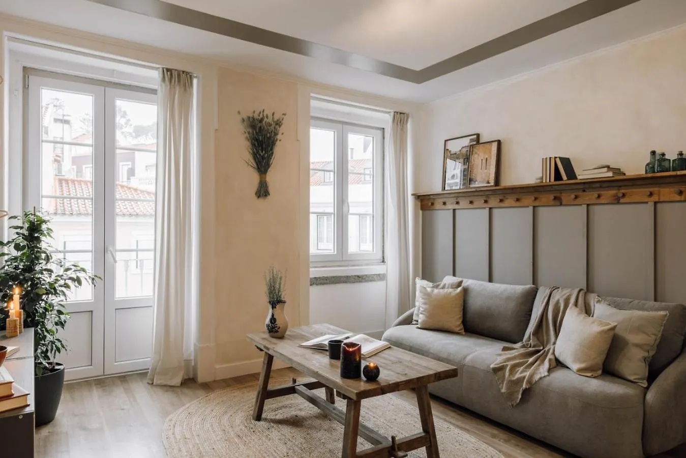 Bubion - 2 Bedrooms In Santo Antonio Lisboa